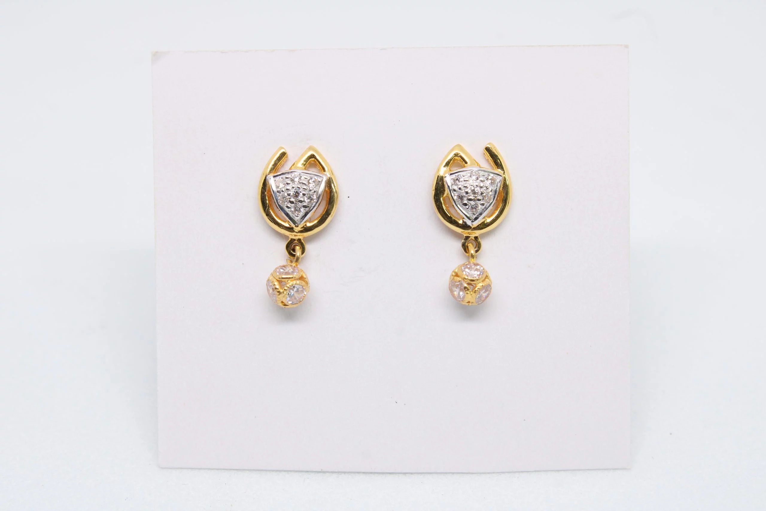Diamond Buti 2.340 g 18kt