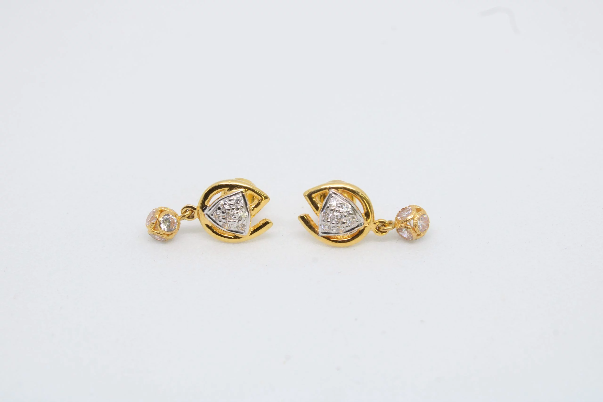 Diamond Buti 2.340 g 18kt - Image 3