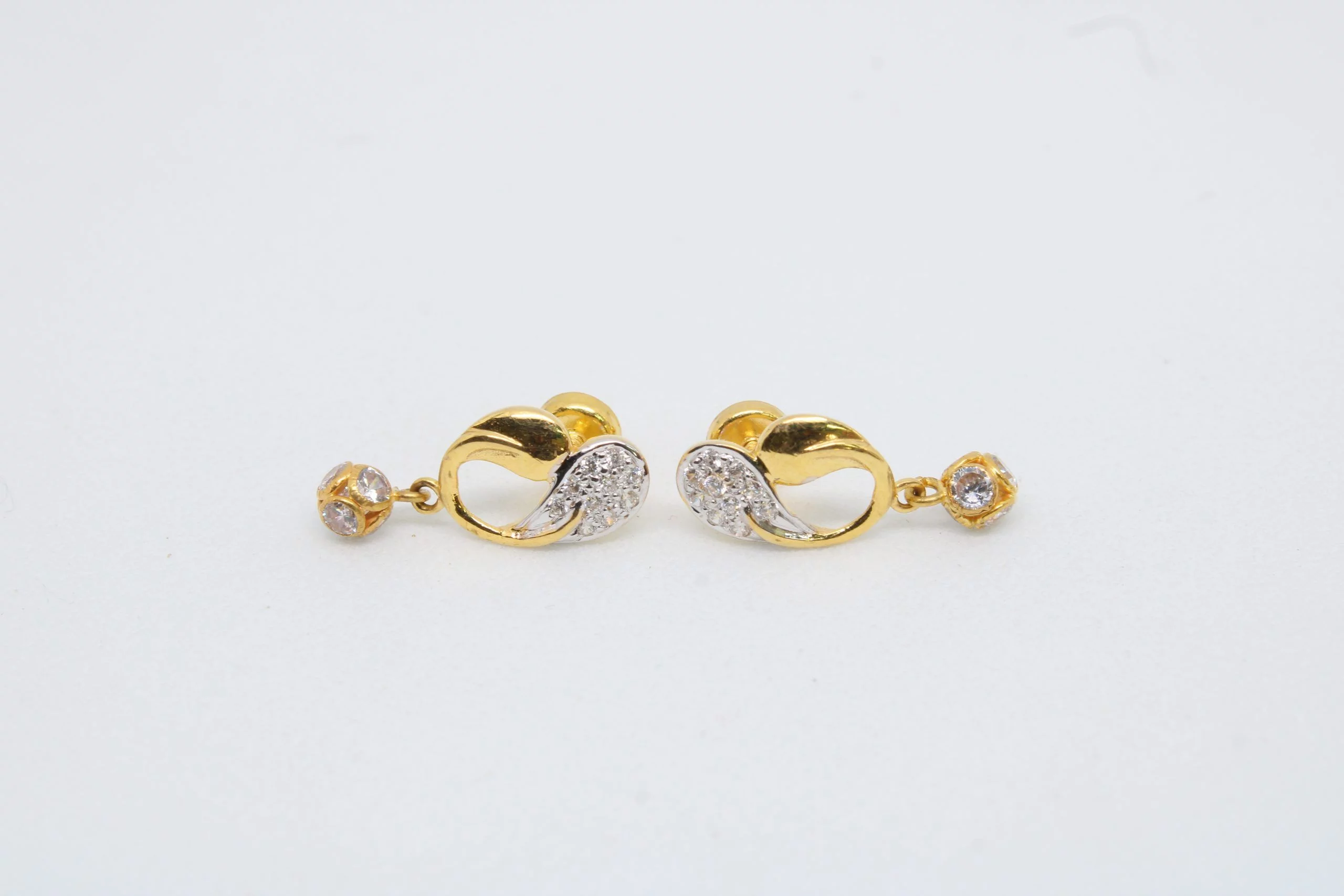 Diamond Buti 2.320 g 18kt - Image 3