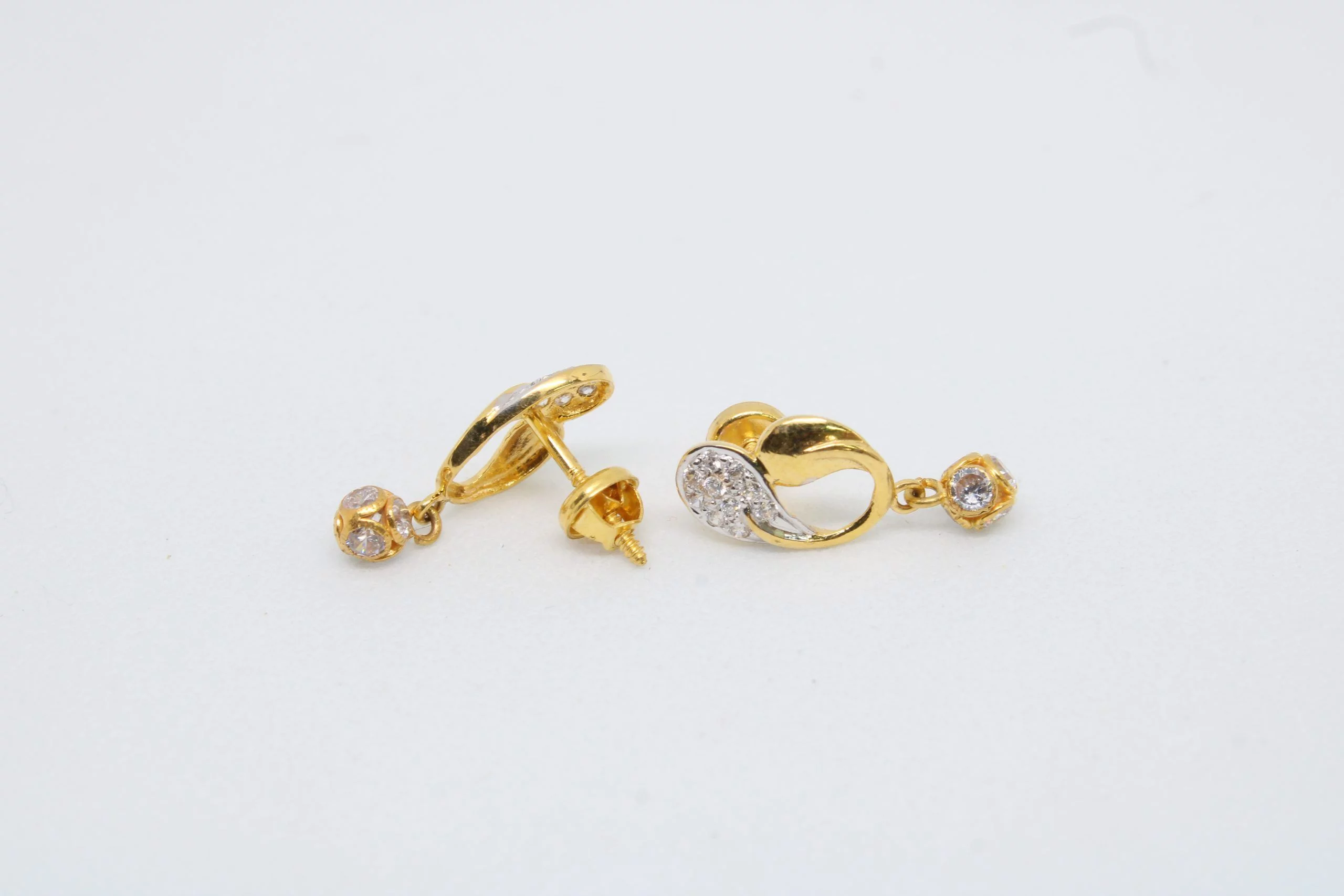 Diamond Buti 2.320 g 18kt - Image 2