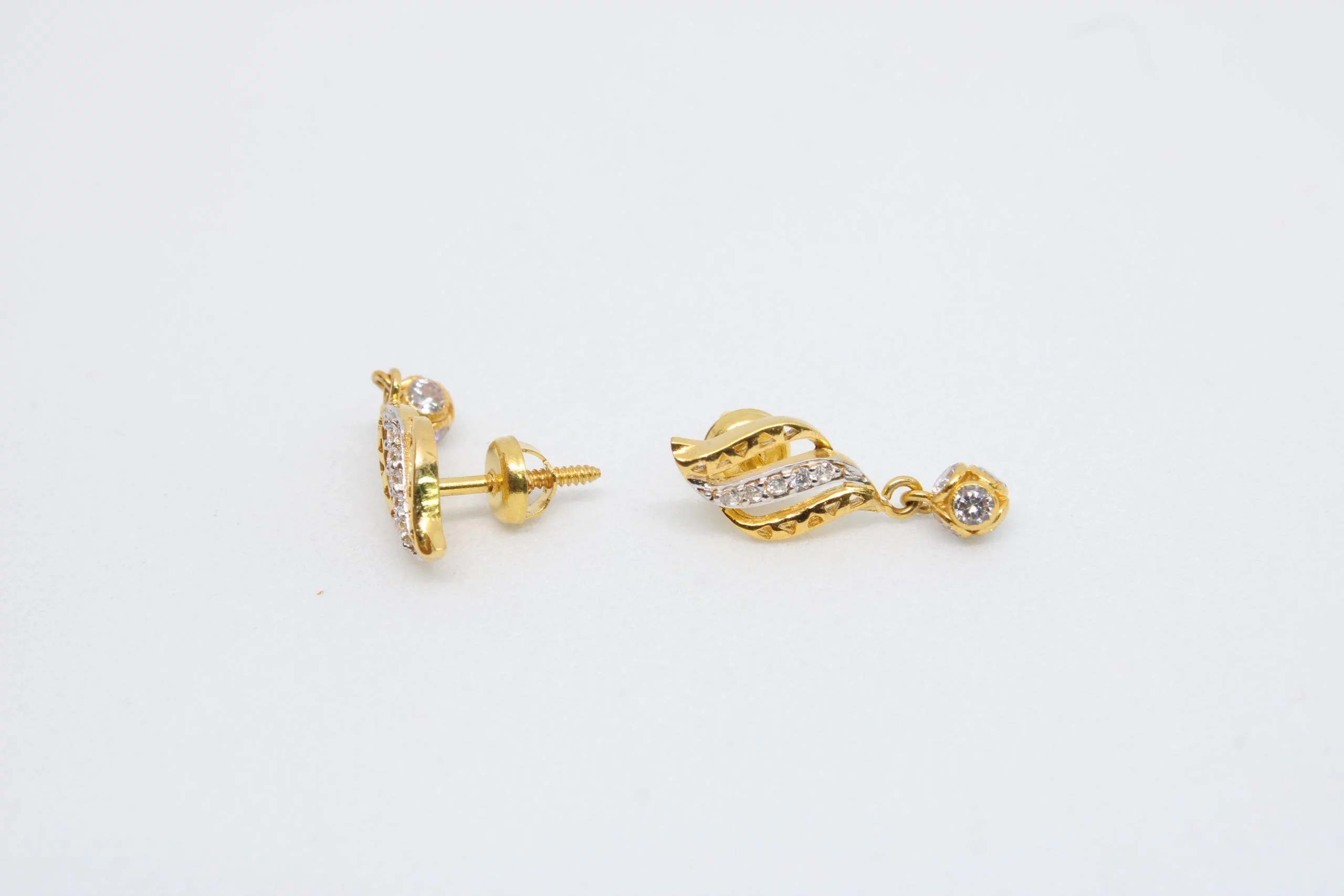 Diamond Buti 2.300 g 18kt - Image 2