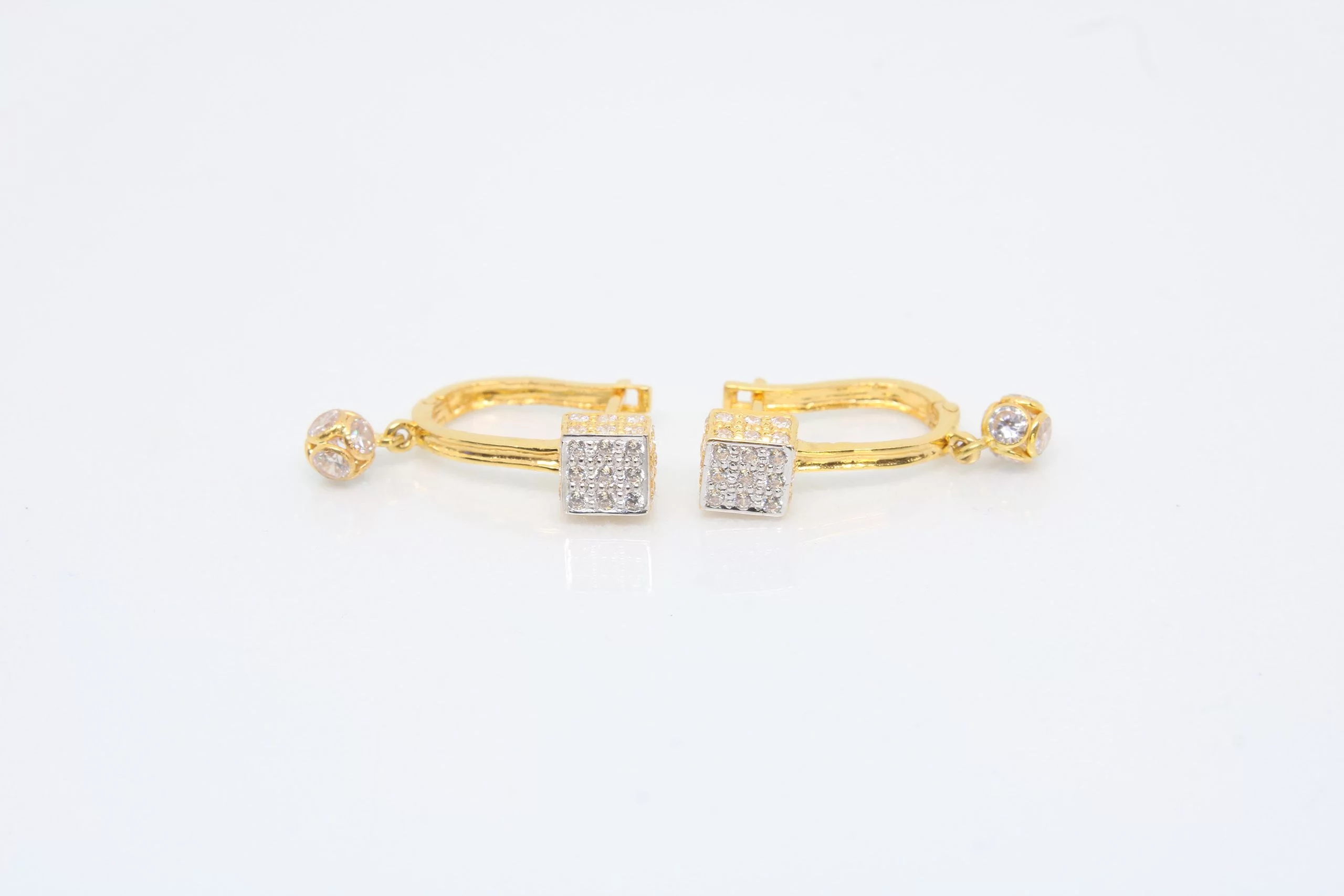 Earring Diamond Bali 2.880 g 18kt