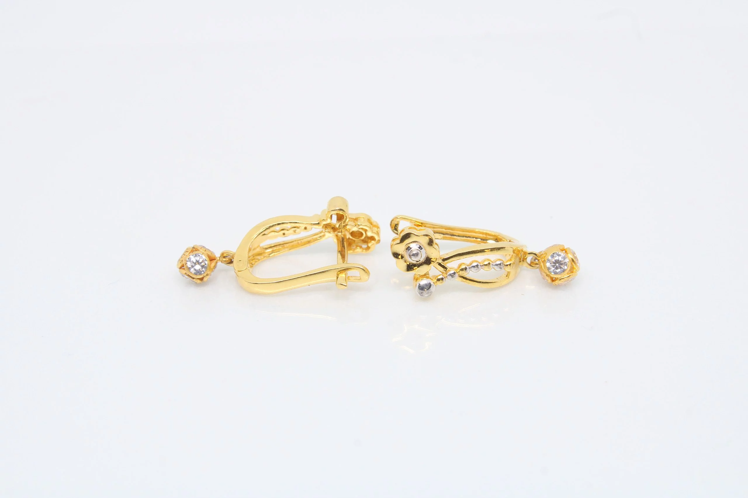 Earring Plain Gold Bali 3.160 g 18kt - Image 2