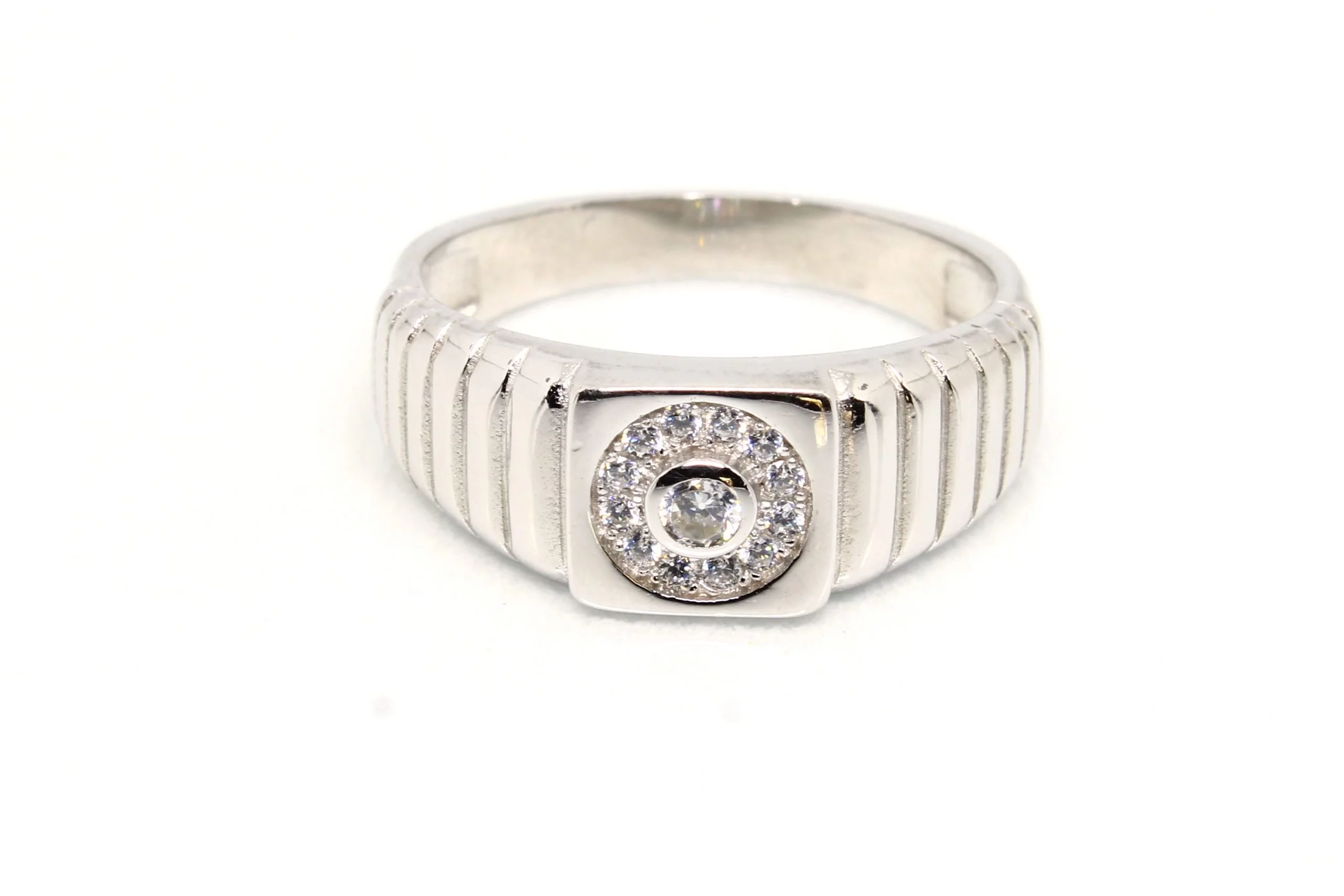 925 Sterling Silver Ring 3.990 g