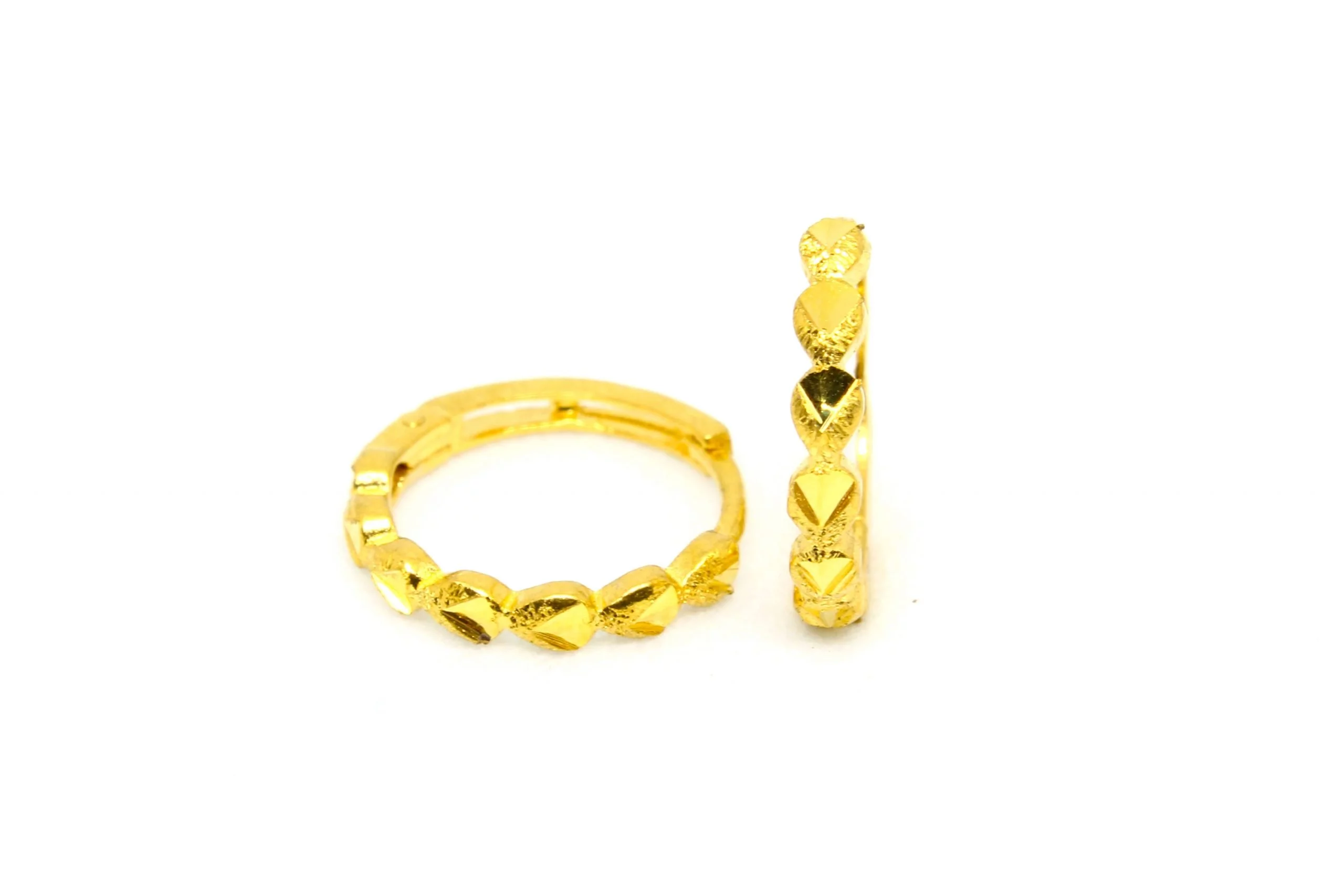Plain Gold Bali 0.950 g 18 kt