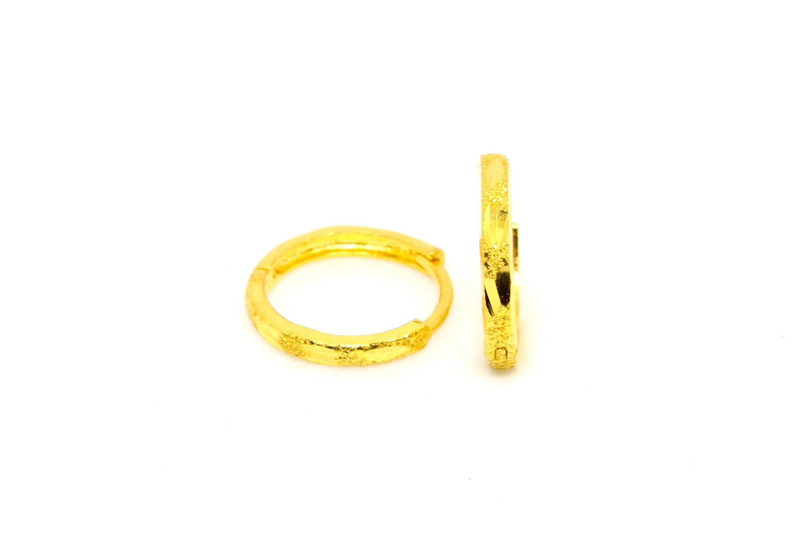 Plain Gold Bali 0.660 g light weight 18 kt