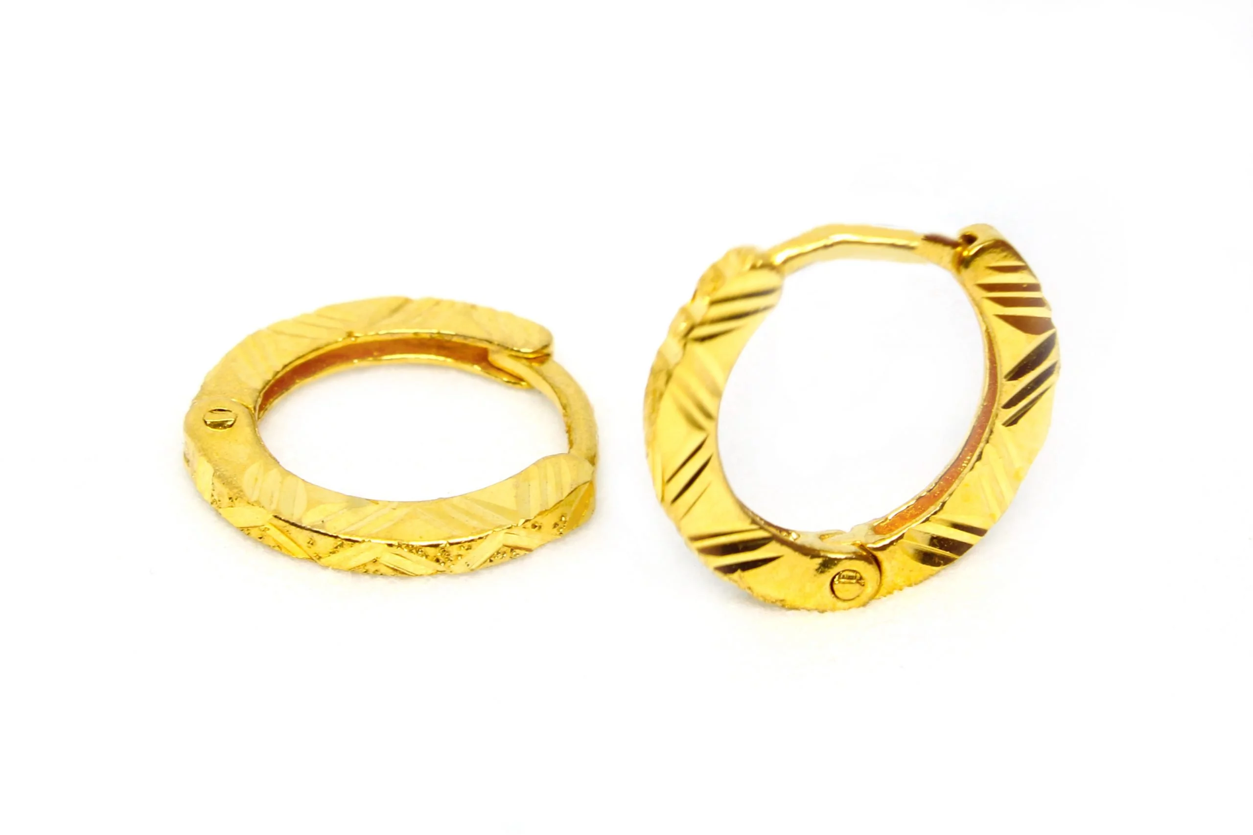 Plain Gold Bali 1.670 g 18 kt