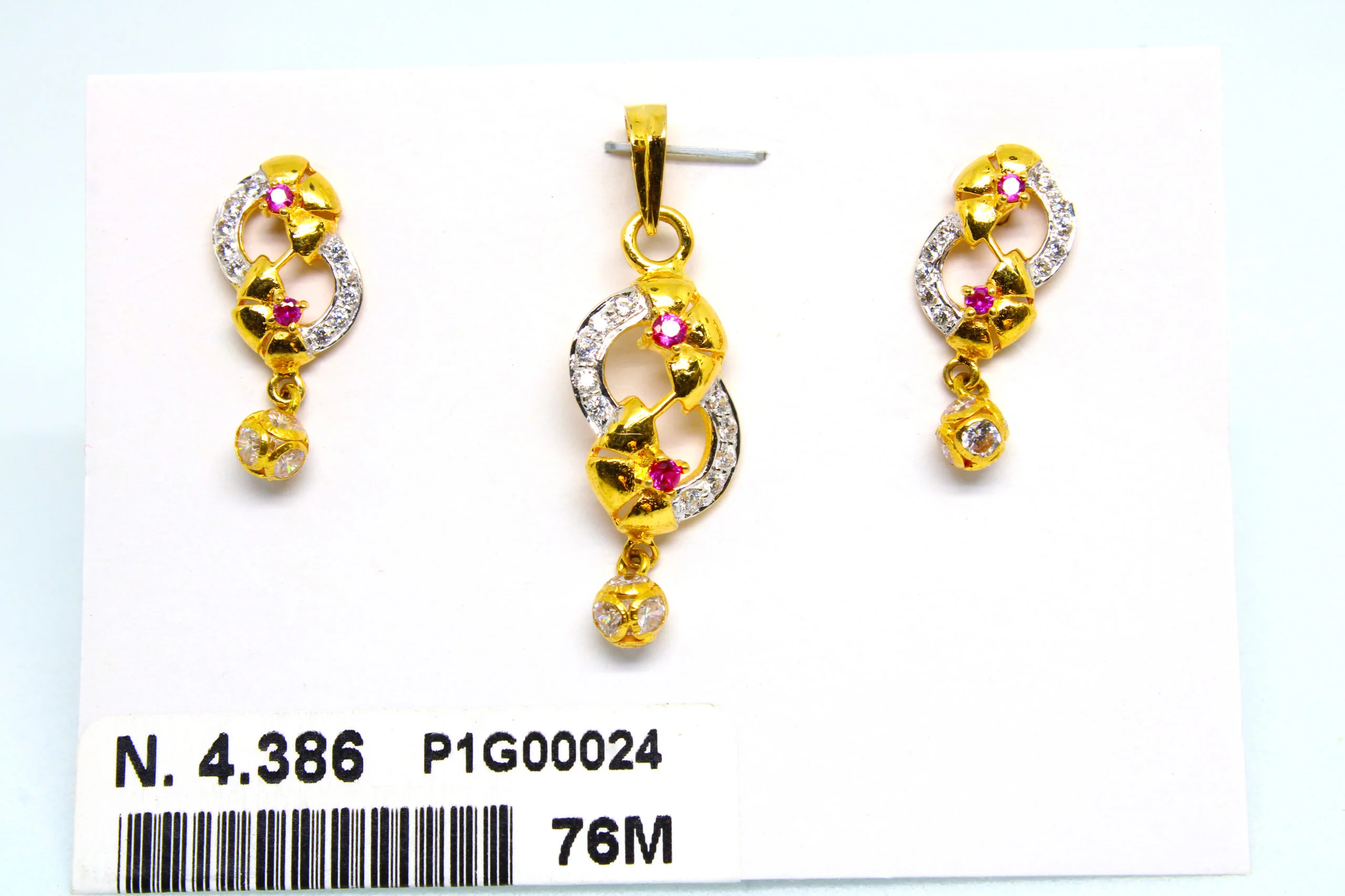 Diamond Pendal Set 4.386 g