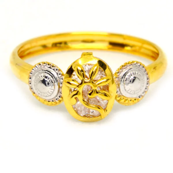 Fnacy Diamond Ring 1.050 g 18 kt