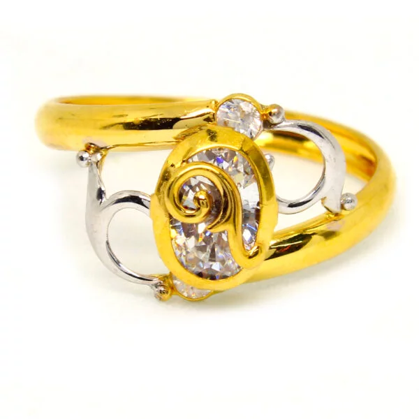 Fnacy Diamond Ring 1.130 g 18 kt