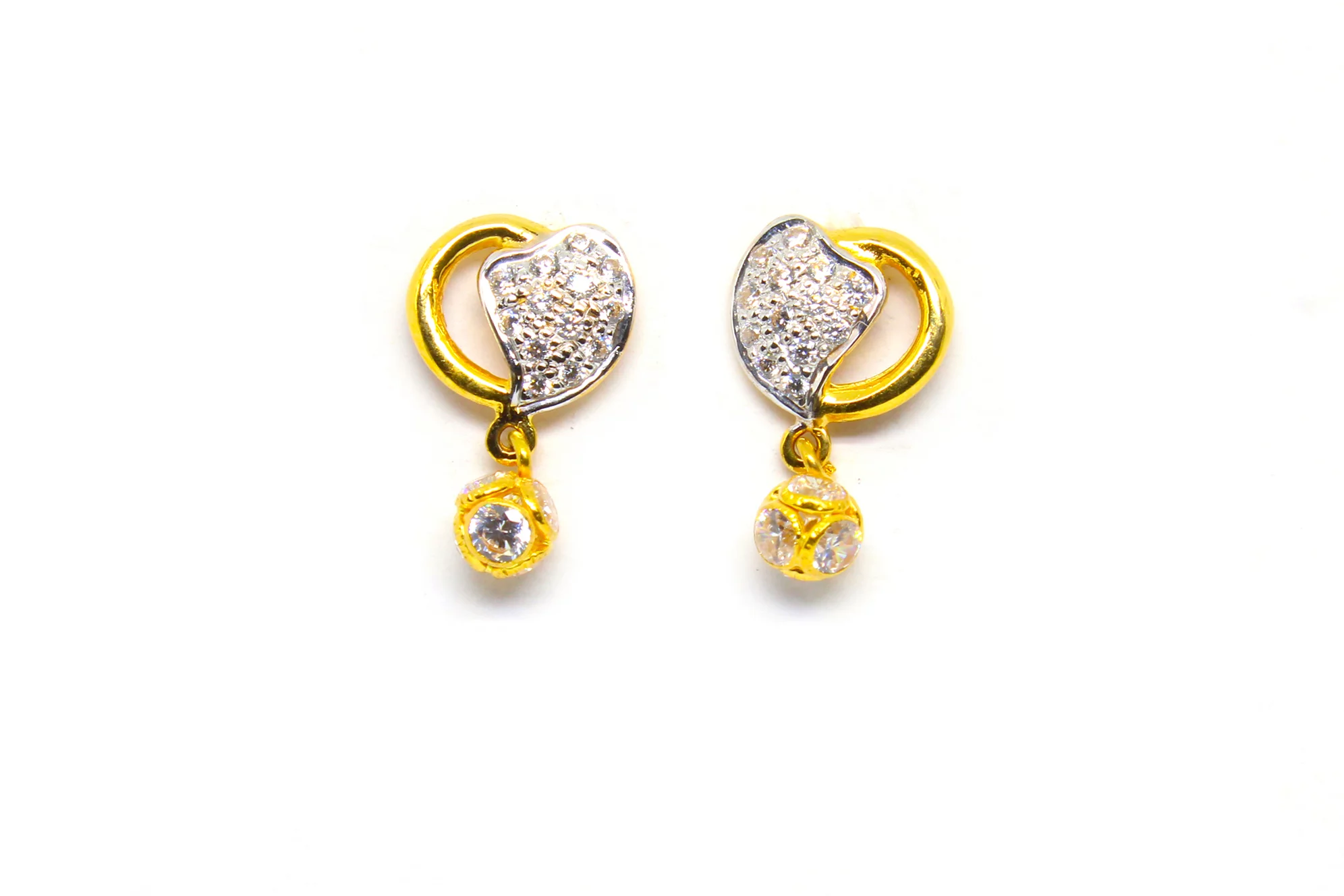 Diamond Buti 2.060 g 18kt